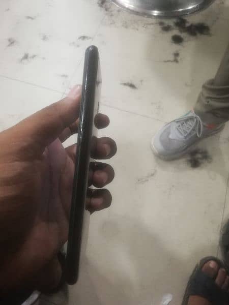 Huawei y9  urgent sale 3