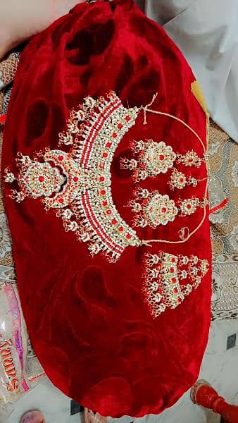 Bridal Two Lehngas For Sale With One Jewelry Set 10