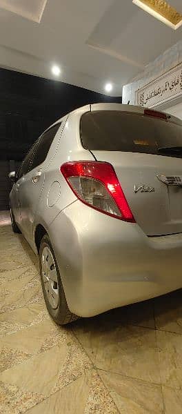 Toyota Vitz 2013/15 4