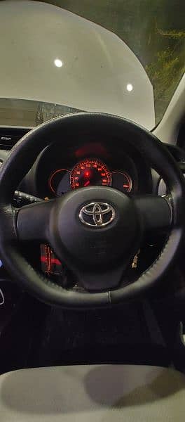 Toyota Vitz 2013/15 7