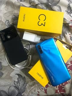 Realme C3 3/32 with box and Charger 0