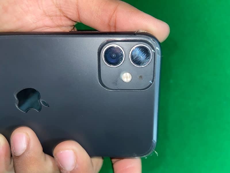 iphone 11 128GB non pta bettery health 74 water/p final56000 only sale 1