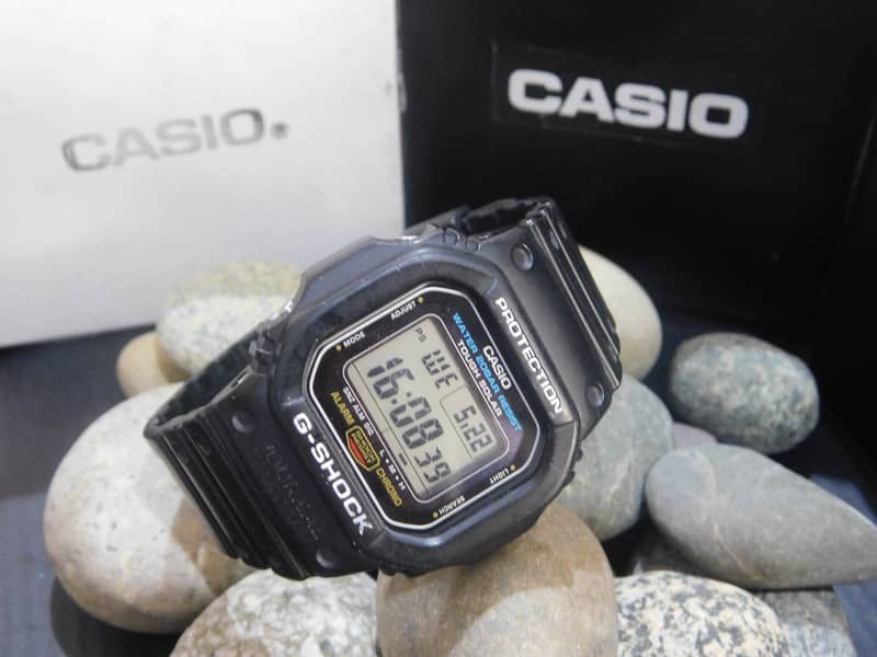 Casio G-SHOCK  G-5600E  used like new 0