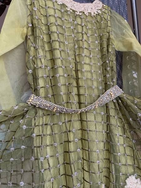 Size small, Green flare dress with fancy belt and trouser 5