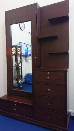 Dressing Table with Built in Drawers and Mirrors