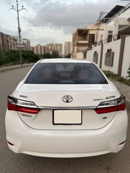 Toyota Corolla Altis 2018 4