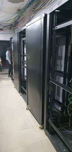 Server Racks 42 RU Very less used.