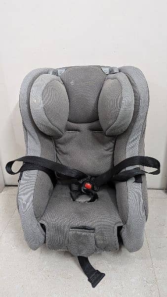 Maxi Cosi Car seat (Imported) 0