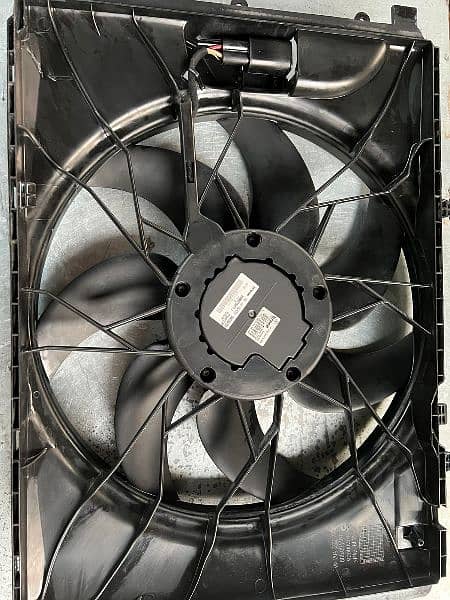 MERCEDES RADIATOR FAN 2