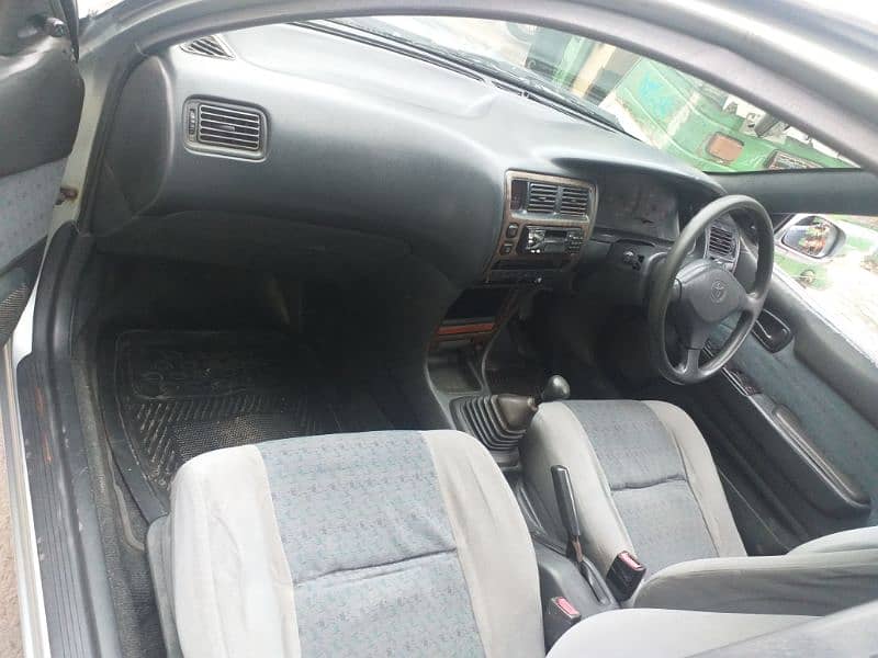 Toyota Corolla GLI 2001 3