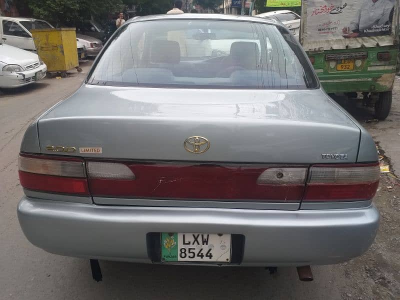 Toyota Corolla GLI 2001 4