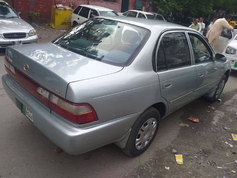 Toyota Corolla GLI 2001 5