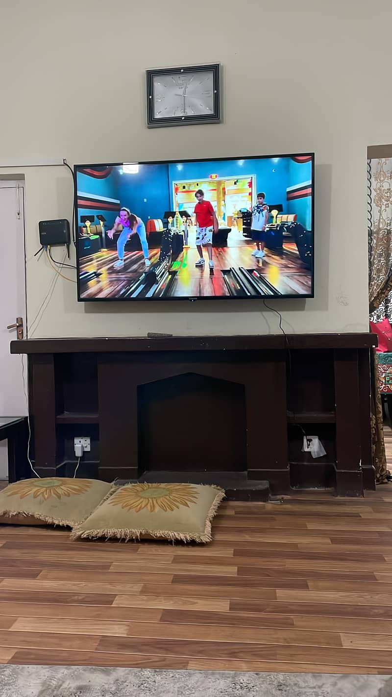 75 inch smart LED TV 2