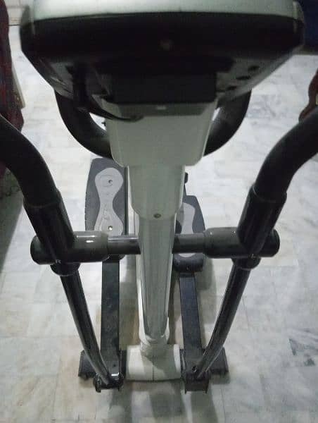 Apoolo Elliptical Trainer/ Cycle for Sale 5