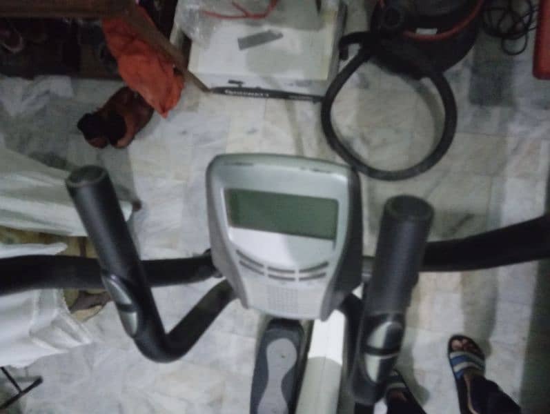 Apoolo Elliptical Trainer/ Cycle for Sale 7