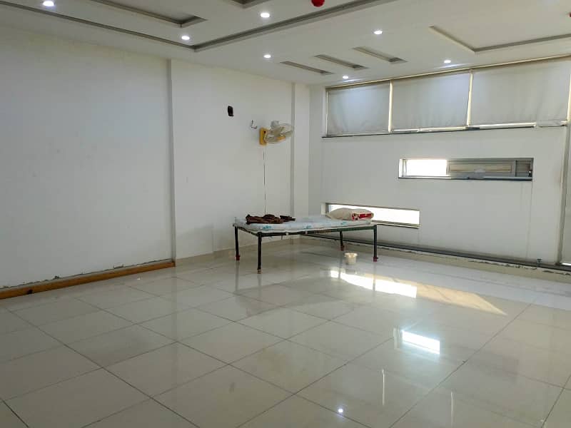 4 Marla 4th Floor For Rent In DHA Phase 6 Main Boulevard Lahore 3