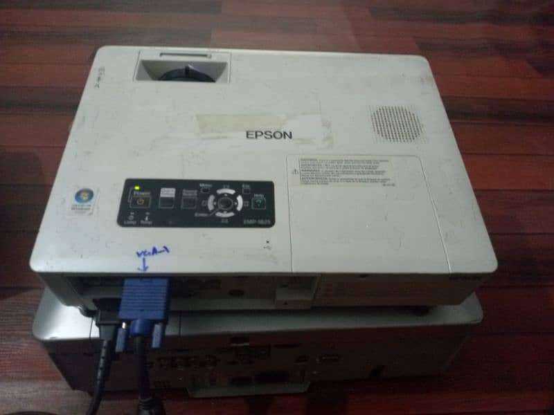 EPSON LCD projector (MODEL: emp-1825) 14