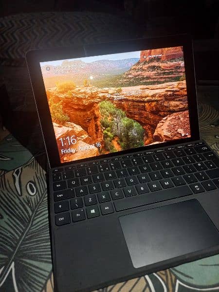 Surface Pro Go (intel 4415Y, 8GB/128GB). 0