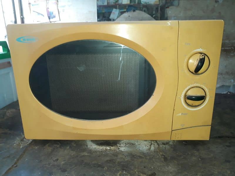 Microwave  oven 1