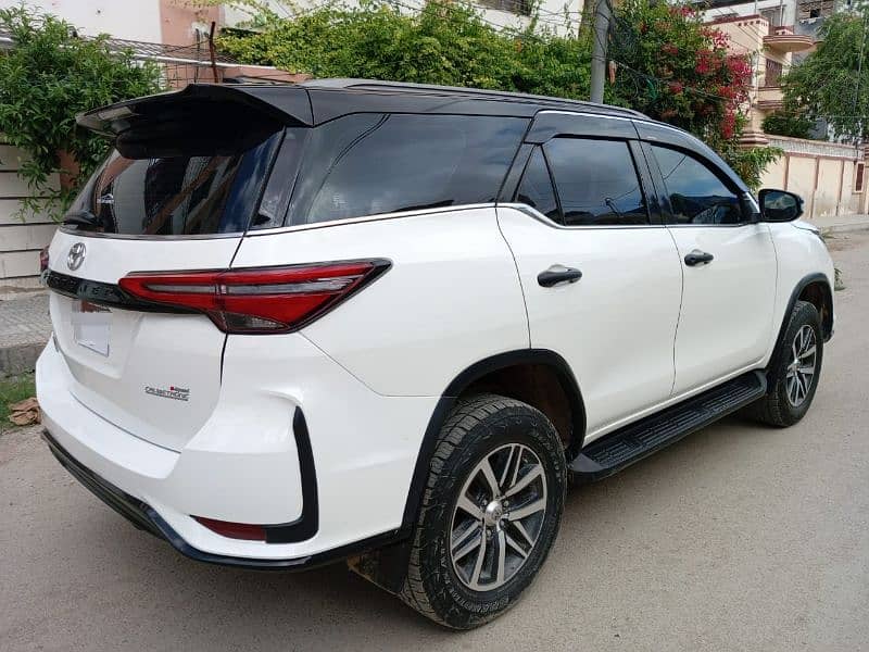 Toyota Fortuner V 2017 3