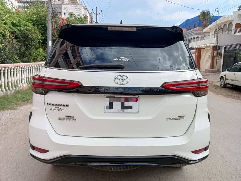 Toyota Fortuner V 2017 5