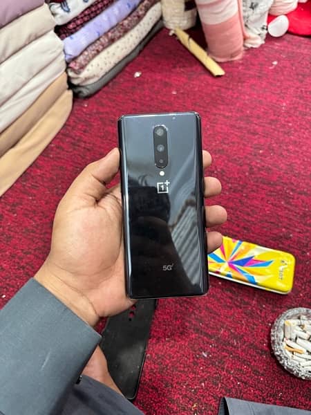 oneplus 8 5g wala ha singal sim pta approd ha mobil pa scrhes ha 6