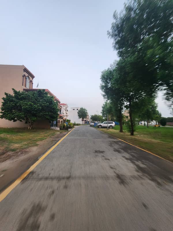 8 Marla All Dues Clear Plot Available For Sale Bahria Nasheman Lahore 4