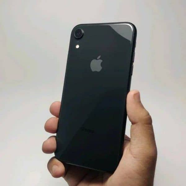 iPhone XR 1