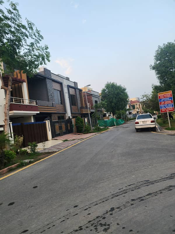 5 Marla Prime Location Plot For Sale In Bahria Nasheman Ferozepur Road Lahore 10