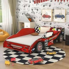 caŕ bed with free car side table