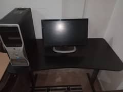 Computer table