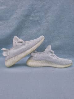 adidas Yeezy Boost 350 V2Cream