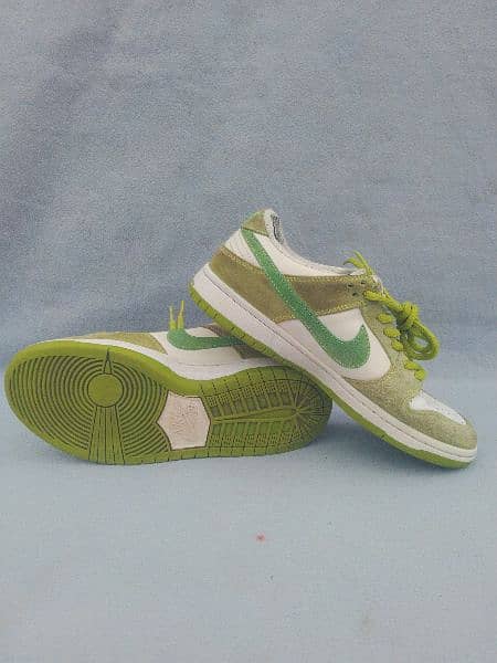 Nike SB Dunk Low Green Apple 3