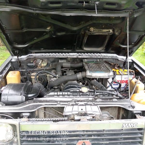 Mitsubishi Pajero 1990 2