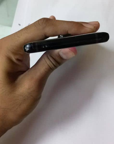 OnePlus 8 pro 8/128  9/10 condition 2