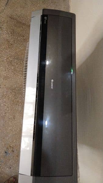 Gree G10 model Dc Inverter heat and cool 2