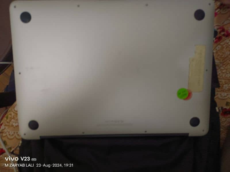 MacBook air 2015 8/128 3