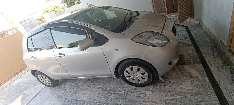 Toyota Vitz 2006 4