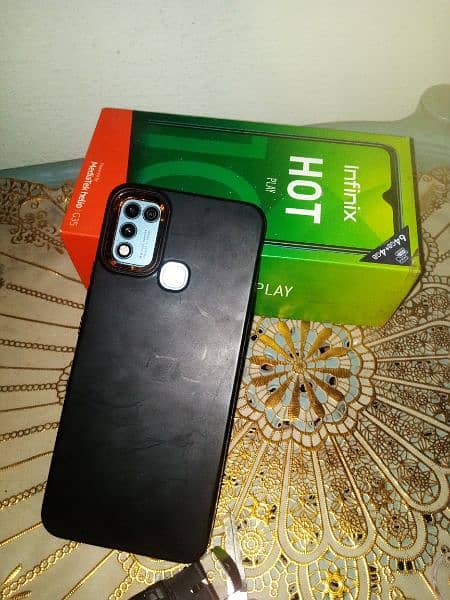 Infinix hot 10 with box 0