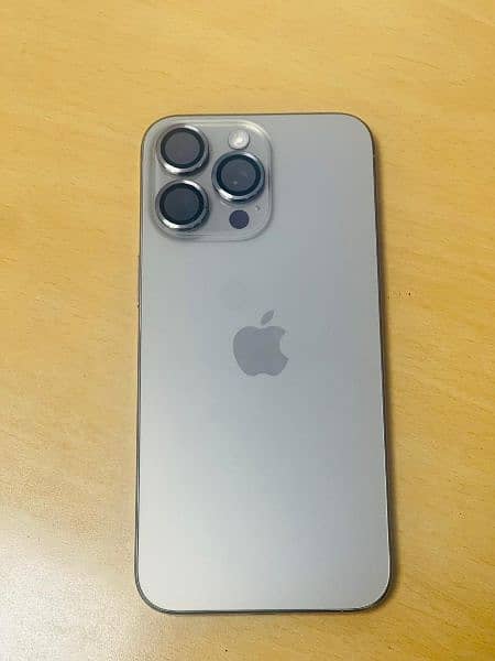 Iphone 15 pro max Natural titanium 1