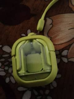 earbuds very good condition 0