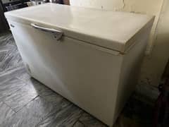 waves full size deep freezer in good working condition