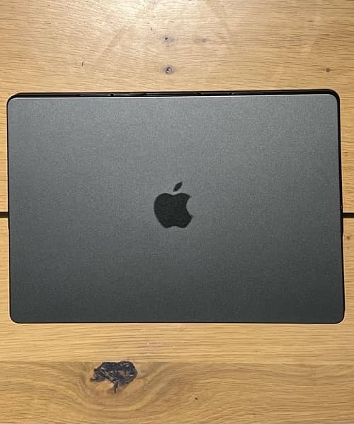 MacBook M3 Pro 14 inch 1