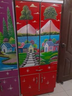 kids almari wardrobe in excellent condition