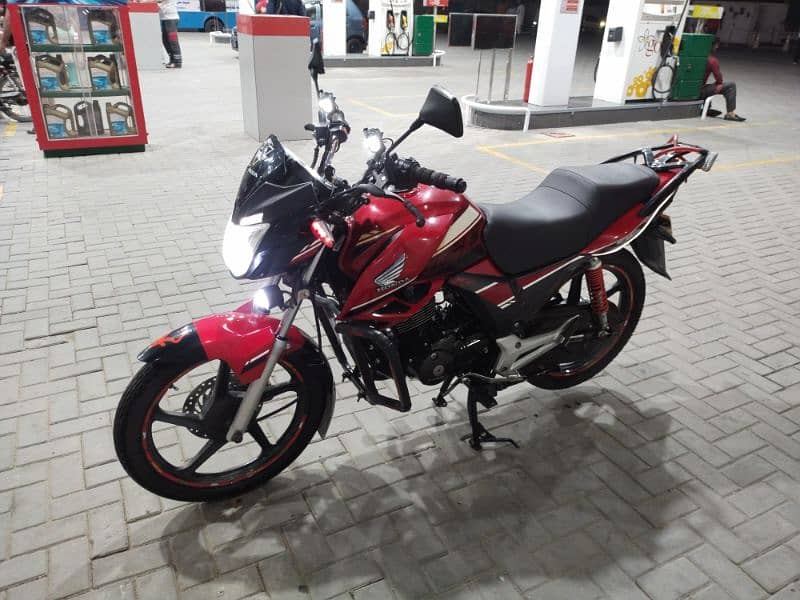 Honda CB 150 F For sale in Good condition 4