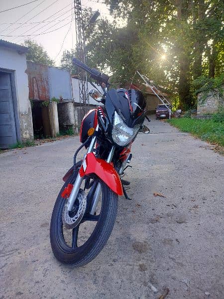 Honda CB 150f  in lush condition 1