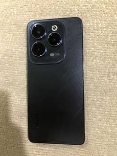 infinix hot 40 pro 8/256 10/10 condition best for gaming and camera