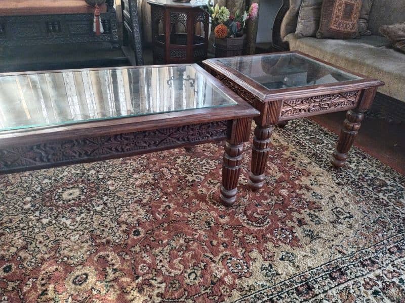 selling beautiful set of 3 tables for sale only to serious buyers plz 6