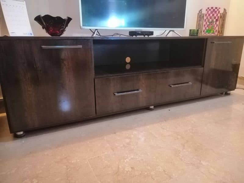 LED TV console 1