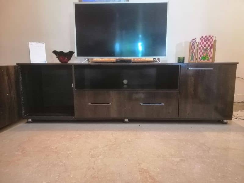 LED TV console 4